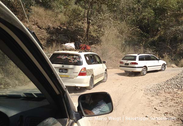 Mit dem Taxi durch die Berge nach Hpa-an |Überland von Thailand nach Myanmar (Burma, Birma) | Grenze Thailand - Myanmar (Burma) | Im Taxi von Mae Sot nach Myawaddy