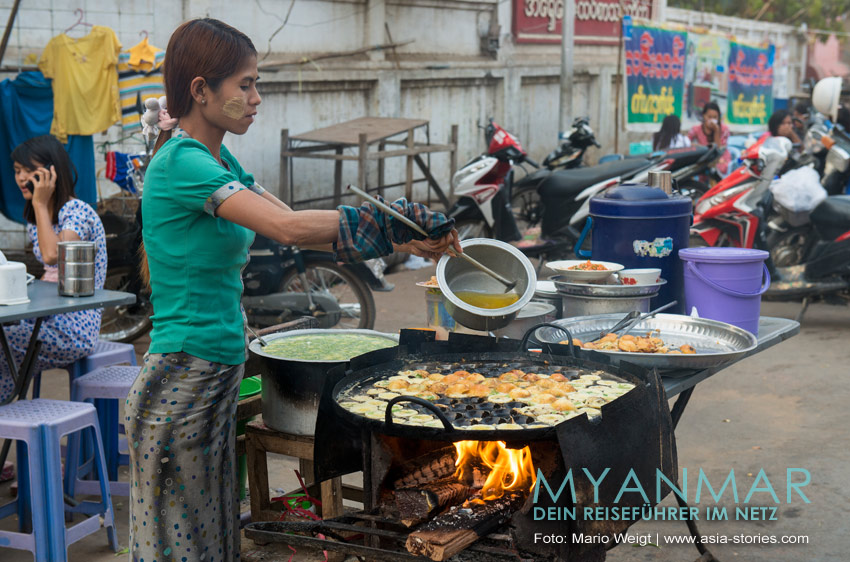 Diese kleinen Pfannküchlein sind auf jeden Markt in Myanmar zu finden.