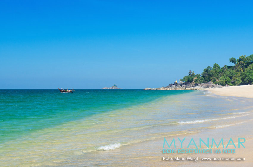 Einsamer Strand Pa Nyit und türkises Wasser auf Dawei Peninsula in Myanmar