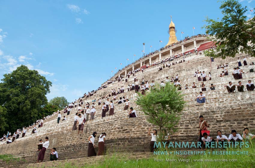Myanmar Reisetipps | Magwe | Zum Lichterfest Thadingyut wird die Pagode Mya Tha Lun von tausenden Öllämpchen illuminiert.
