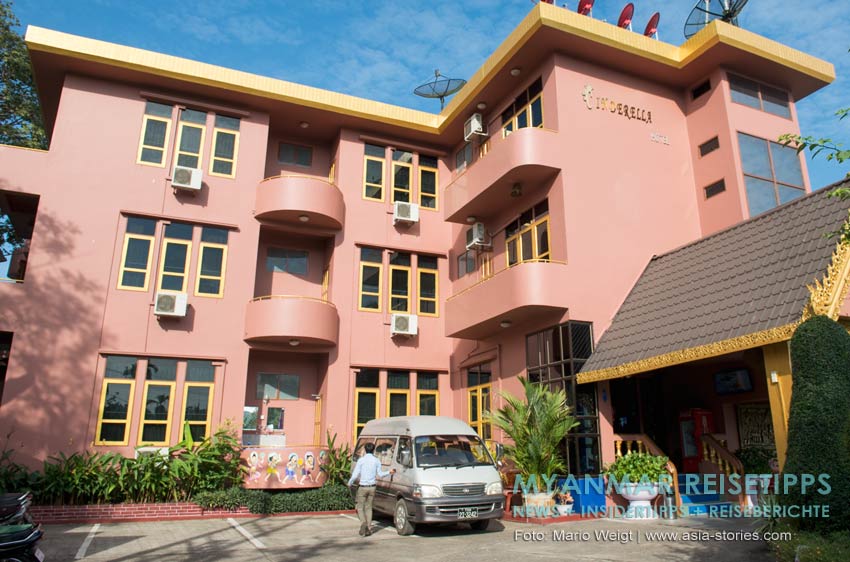 Beliebtestes Hotel bei Touristen in Mawlamyaing: Das Cinderella Hotel ist immer gut gebucht.