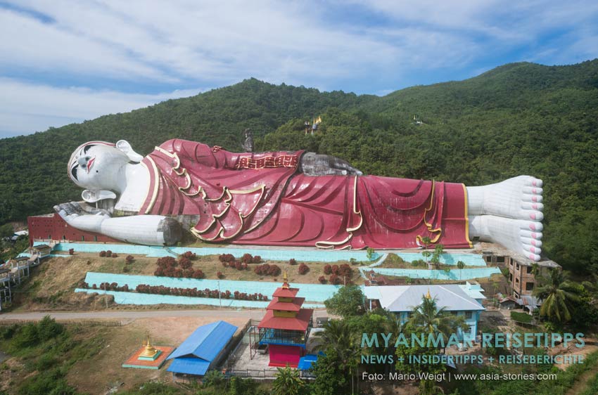 Größter liegender Buddha Win Sein Taw Ya nahe Mudon, ca. 30 Minuten mit dem Auto von Mawlamyaing entfernt. 