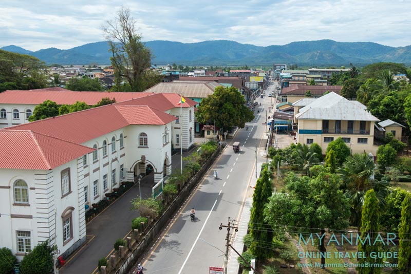 In den Straßen von Dawei herrscht noch wenig Verkehr.
