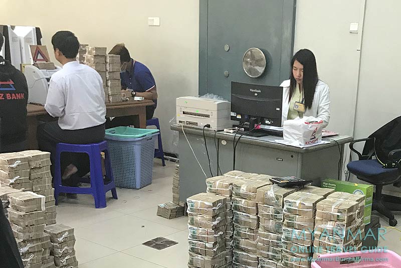 Myanmar: Geld in der KBZ Bank