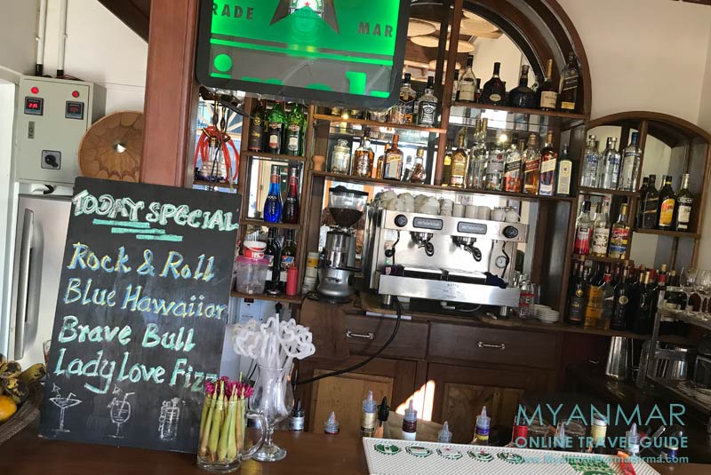 Myanmar Reisetipps | Red House - Bar und Restaurant