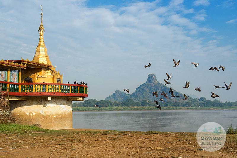 Shwe-Yin-Myaw-Pagode am Thanlwin-Flussin in der Stadt Hpa-an in Myanmar