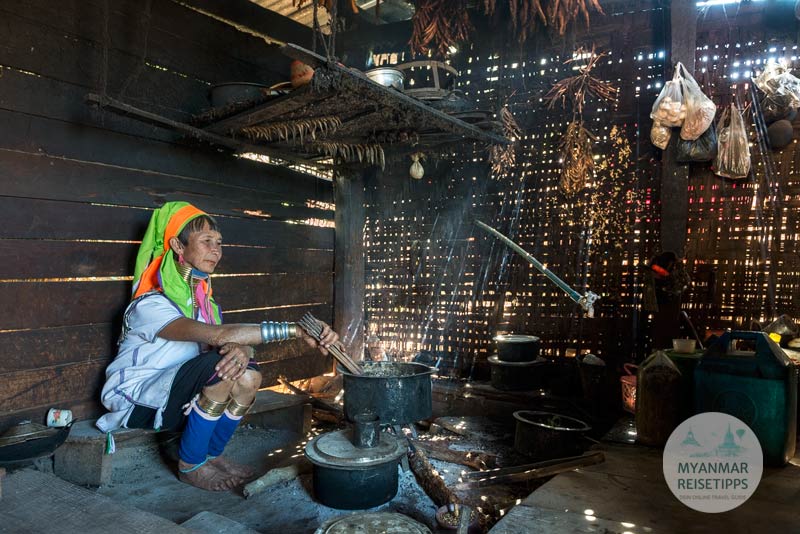 Myanmar Reisetipps | Loikaw | Eine typische Küche im Dorf Pan Pet 