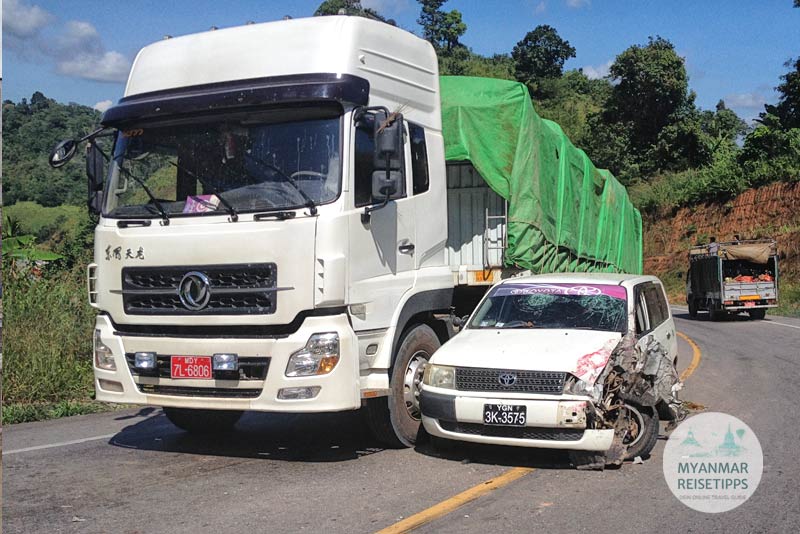 Unfall zwischen Myawaddy und Mae Sot