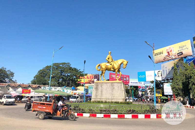 Myanmar Reisetipps | Pyay | Kreisverkehr mit Bogyoke-Statue
