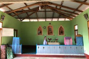 Myanmar Reisetipps | Mindat | Kirche im Chin-Dorf Pan Awet