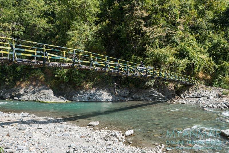 Myanmar Reisetipps | Mindat | Hängebrücke über den Chit Chaung