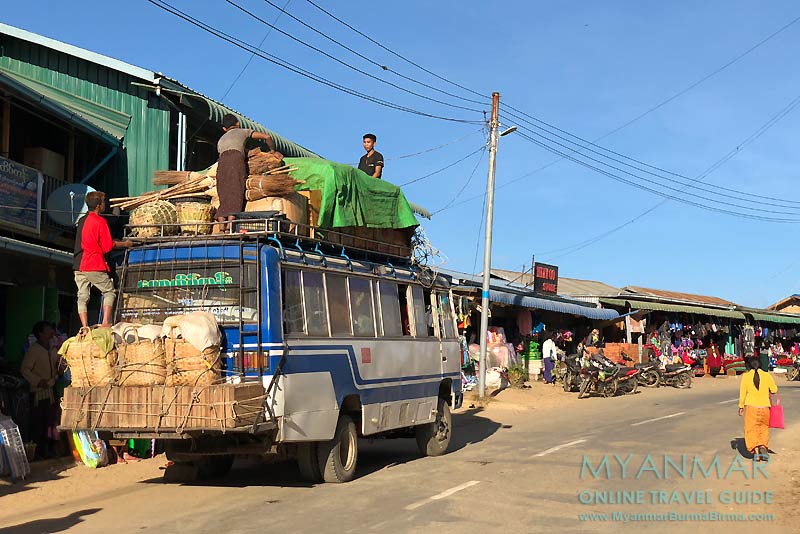 Myanmar Reisetipps | Mindat | Hauptstraße mit Geschäften
