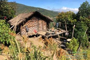 Myanmar Reisetipps | Mindat | Typisches Haus in Kaye Do