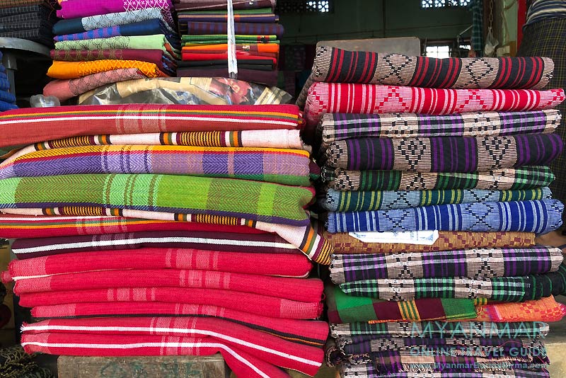 Myanmar Reisetipps | Pakokku | Für Webtextilien ist Pakokku bekannt.