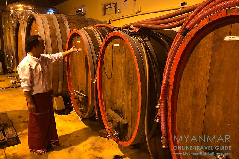 Taunggyi: Weinfässer im Aythaya Vineyard Estate