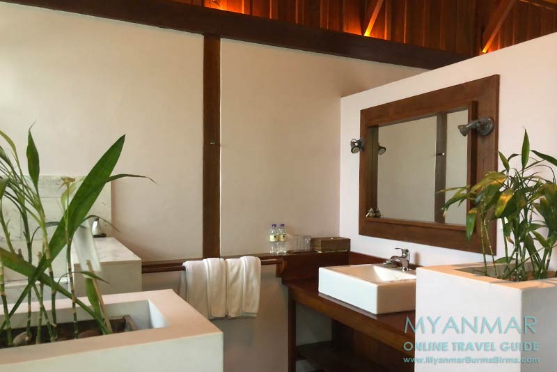 Badezimmer vom La Maison Birmane in Nyaungshwe