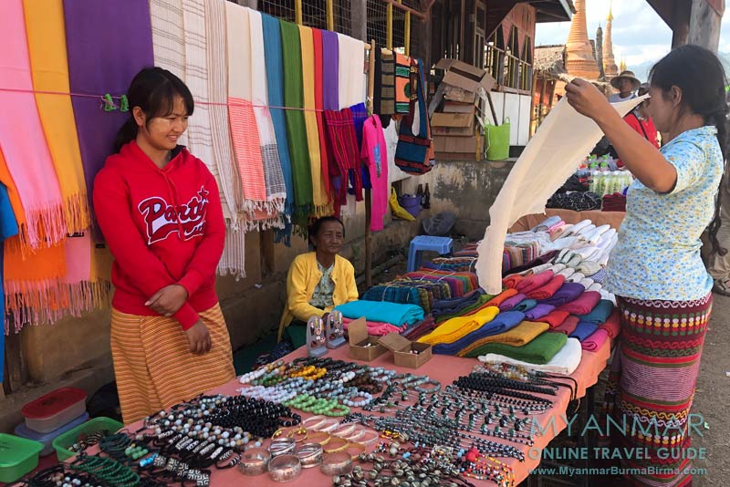 Myanmar Reisetipps | Samkar | Souvenirstand
