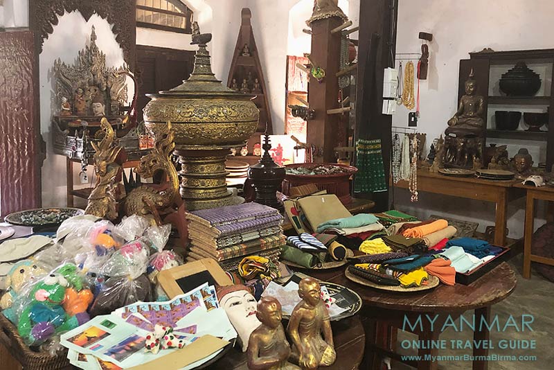 Antiquitäten und Handwerkskunst im Salay House