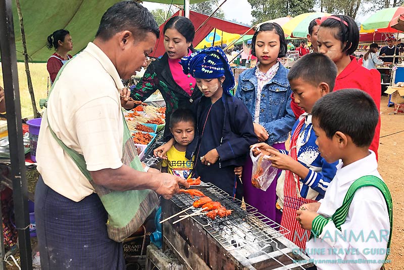 Myanmar Reisetipps | Pinlaung | Pa-O-Fest im Kloster Yin Mee Kyaung Tike im Dorf Yin Mee