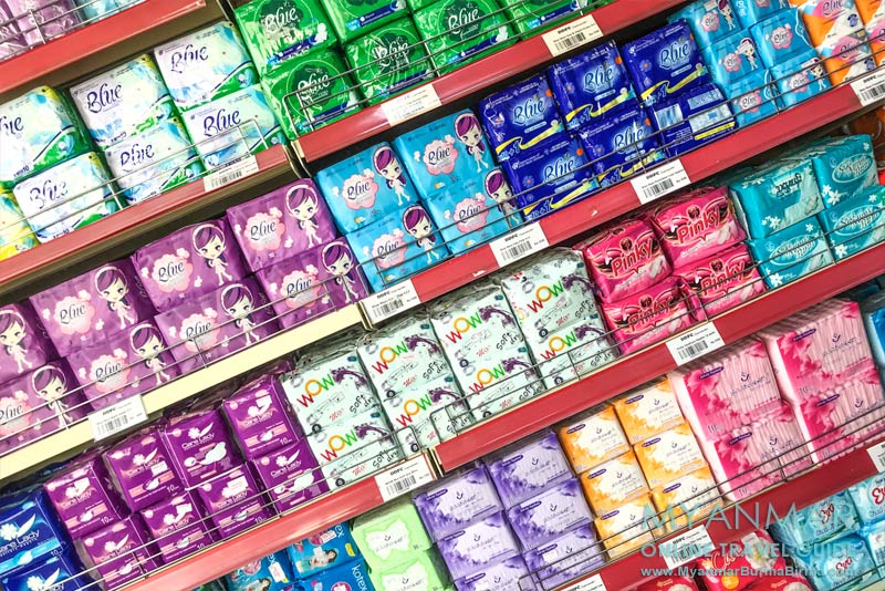 Myanmar: Binden, Tampons, Hygieneartikel als allein reisende Frau in Myanmar kaufen.