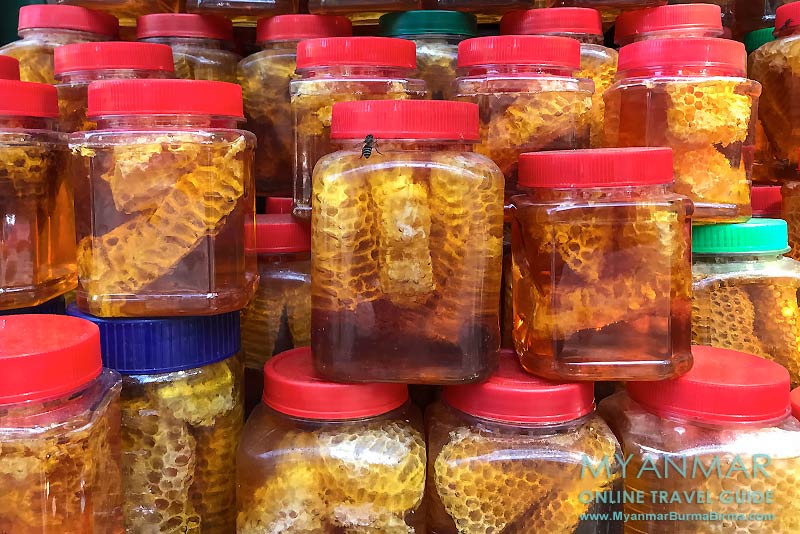 Myanmar Reisetipps | Pyin U Lwin | Honigverkauf vor der Peik-Chin-Myaung-Höhle