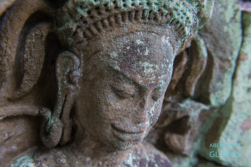 Steinmetze in Angkor: Im Tempel Preah Khan gibt es zahlreiche Apsara-Tänzerinnen aus Stein.