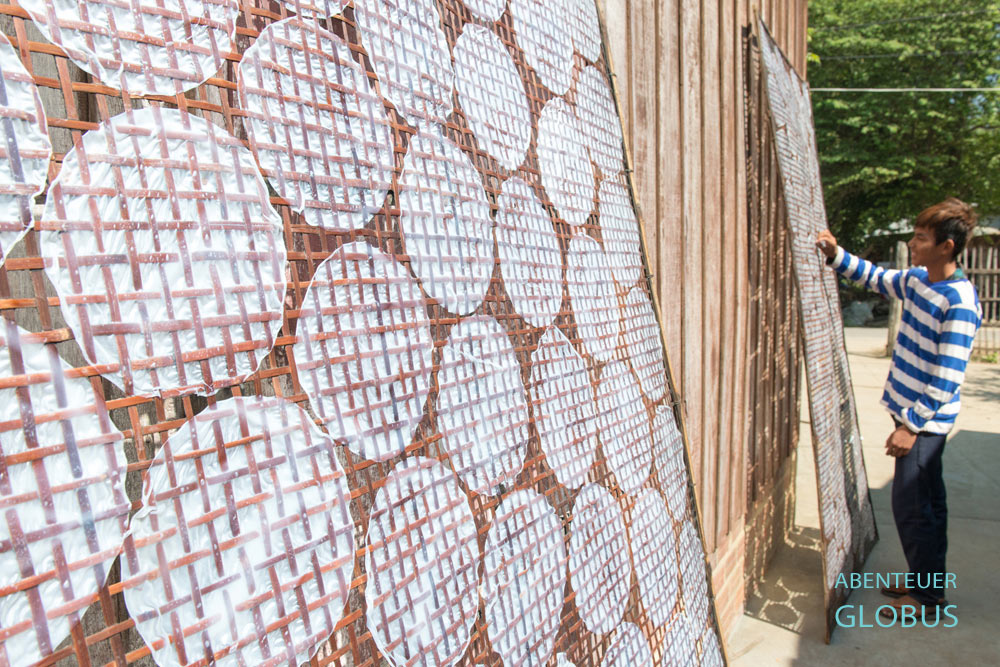 Battambang, Reispapier verwenden die Kambodschaner zur Nudelherstellung.