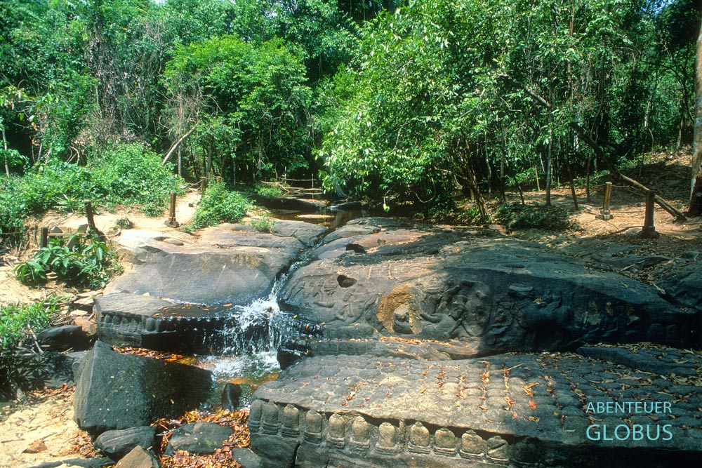 Kbal Spean in Angkor: Der Fluss der 1000 Lingas fließt durch den Phnom-Kulen-Nationalpark.