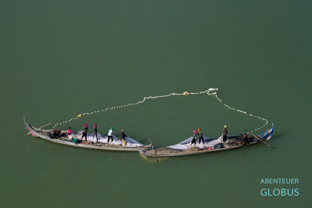 Kambodscha, Kampong Cham, Einmal im Jahr haben die Fischer Hochsaison. Dann wandern riesige Fischschwärme vom Tonle-Sap-See in den Mekong.