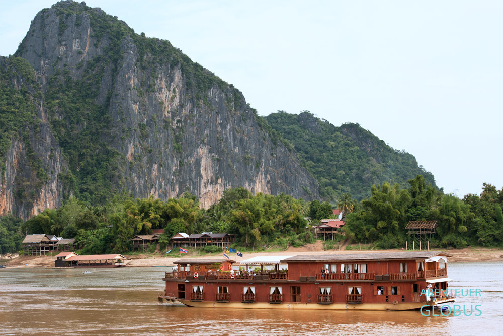 Mekong, Laos, Luang Prabang, Pak Ou, Boutiqueschiff Mekong Sun auf dem Mekong nahe Luang Prabang