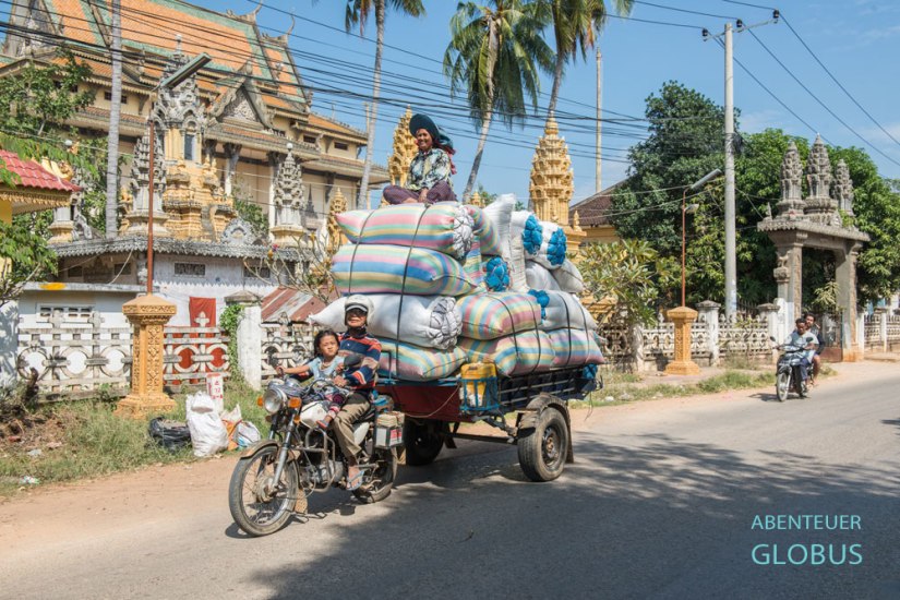 Kambodscha, Kuriose Transporte, Kambodschaner sind wahre Künstler, wenn es um die Ausnutzung ihrer Ladefläche geht.
