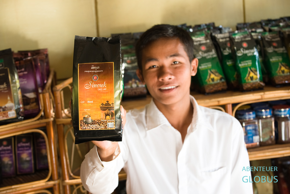 Bio-Kaffee aus Laos wird im Sinouk Coffee Shop in der Provinzhauptstadt Pakse verkauft.