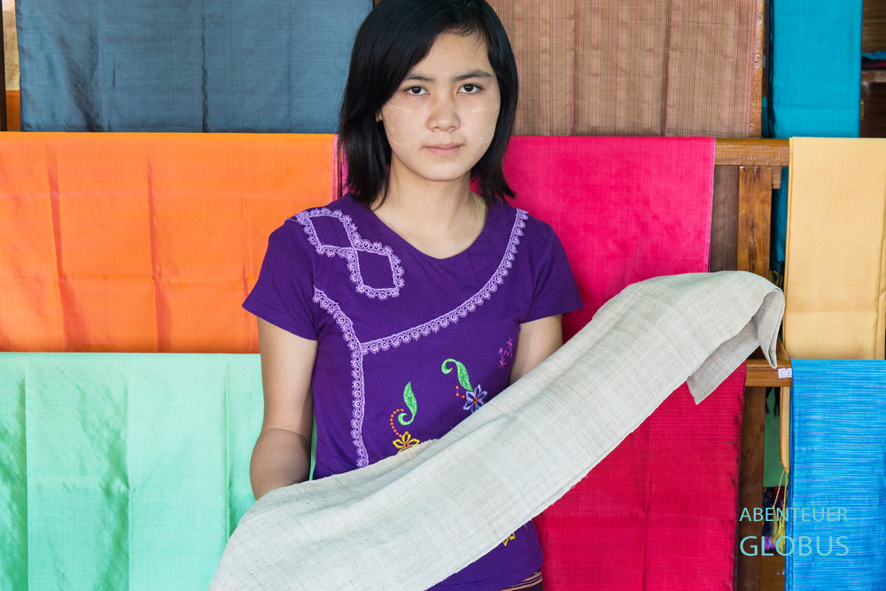 Im Showroom von der Lotusweberei Myat Pwint Chel Silk & Lotos Weaving auf dem Inle-See kostet ein Lotusschal stolze 110 Euro und mehr.