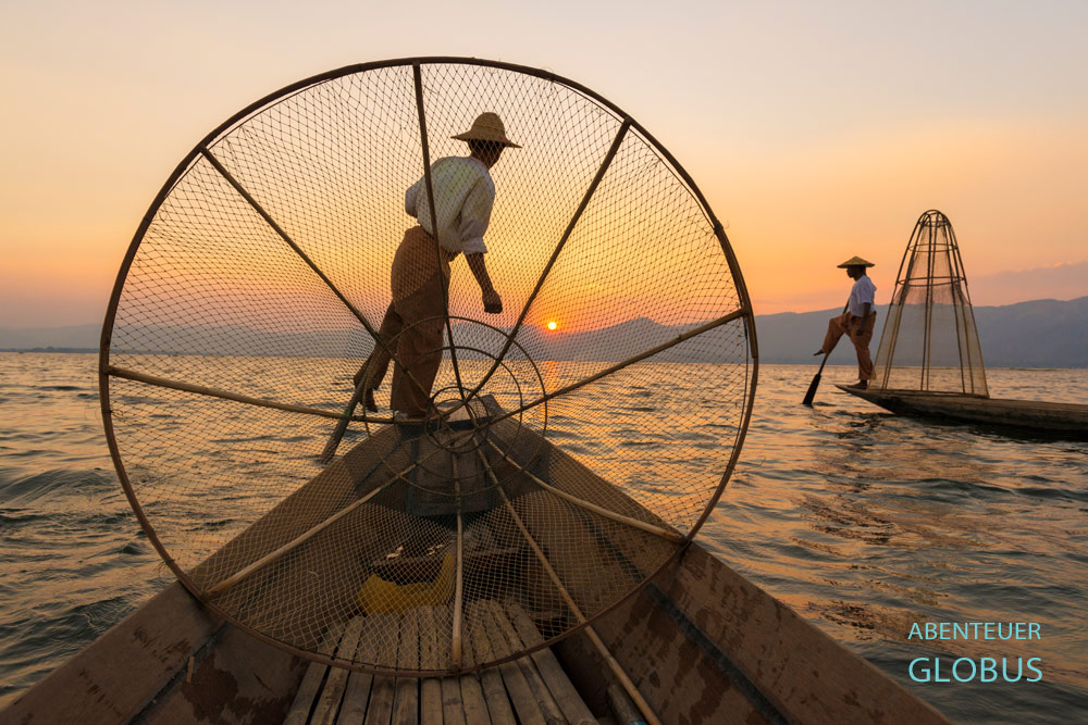 Mit riesigen Reusen fangen die Fischer vom Volk der Intha Fische aus dem Inle-See im Shan-Staat in Myanmar.