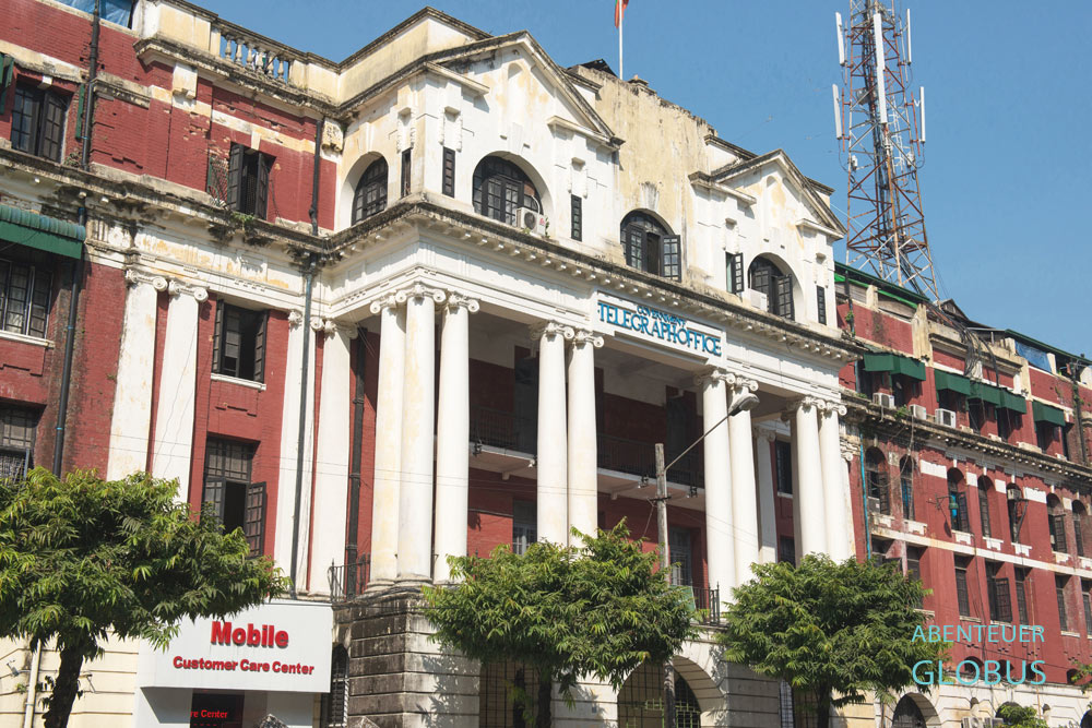 Der Name Government Telegraph Office stammt noch von den Briten. Jetzt gehört das historische Gebäude der Myanma Posts and Telecommunications (MPT).