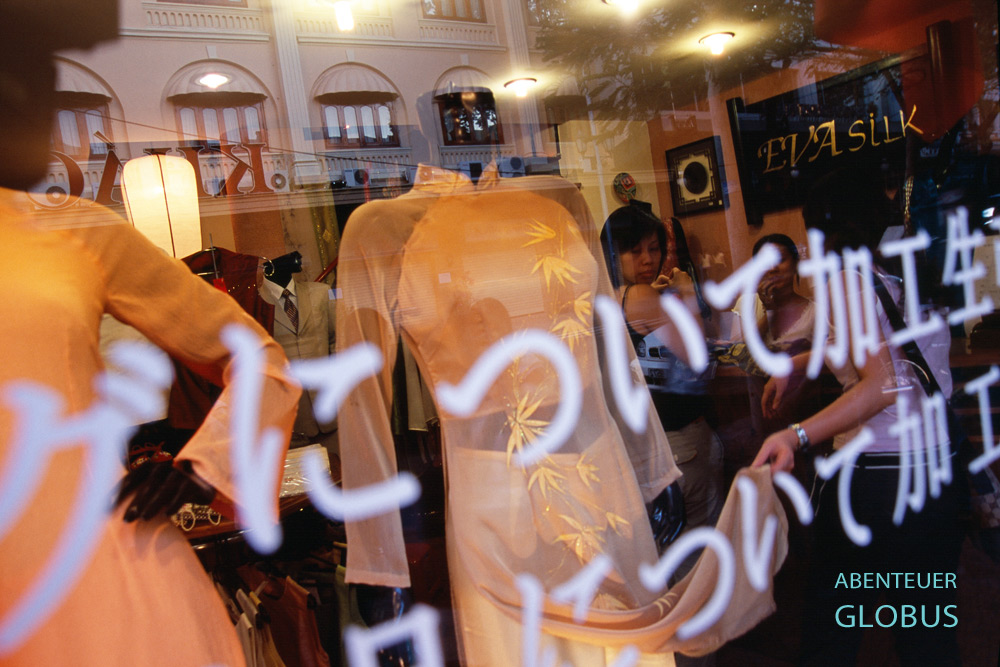 Seiden-Boutique in der Shoppingmeile Duong Dong Khoi in Ho Chi Minh City.