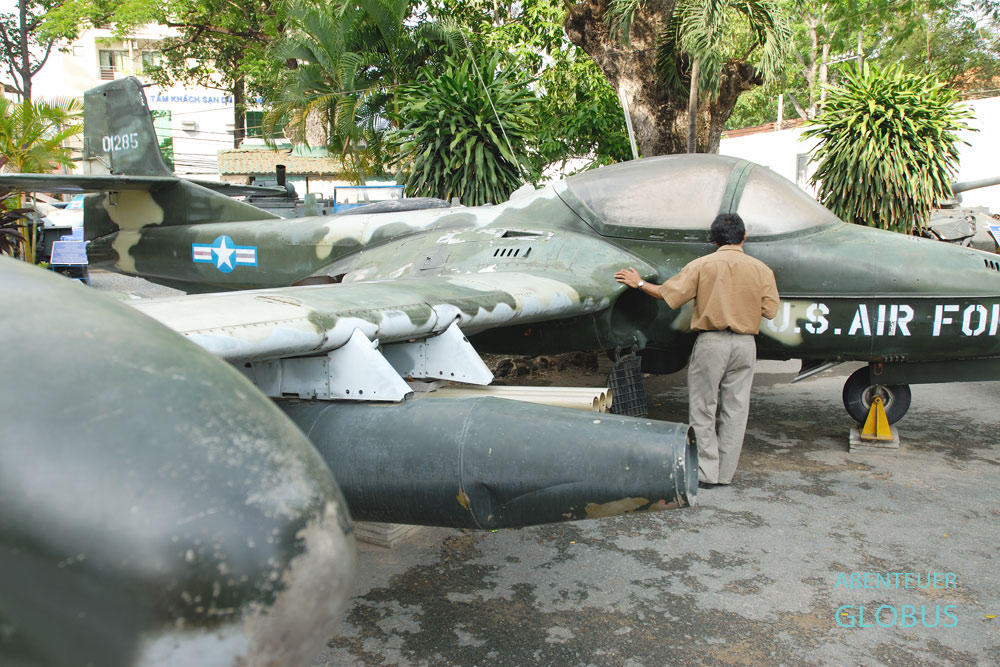 Vietnam, Ho-Chi-Minh-Stadt. Das Museum der Kriegsüberreste ist bei ausländischen Touristen sehr beliebt.
