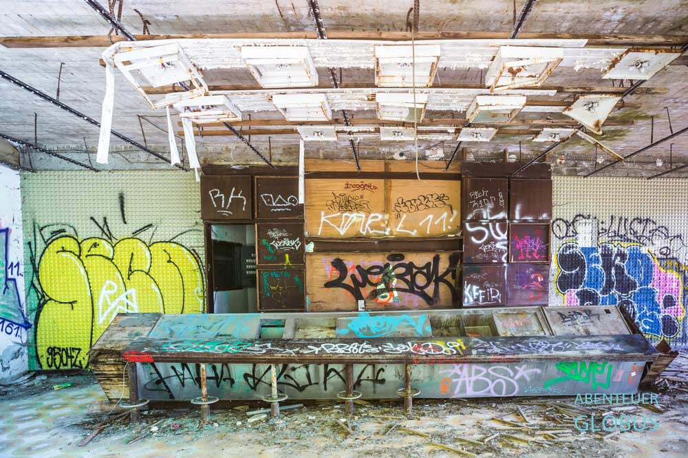 Alte Bar im Lost Place Haludovo Palace Hotel auf der Insel Krk in Kroatien