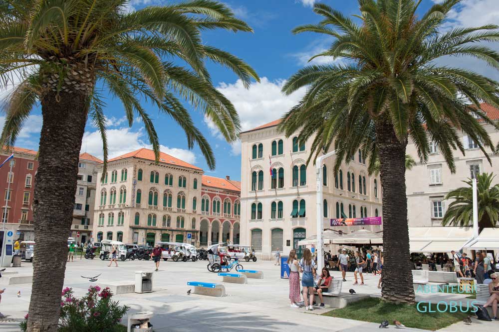 Platz Franje Tudmana Trg an der Uferpromenade Riva in Split