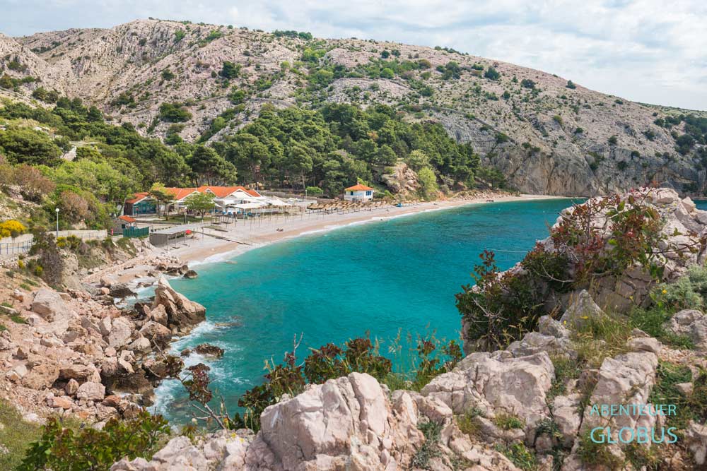 FKK-Strand vom Campingplatz Bunculuka Camping Resort in Baska auf der Insel Krk in Kroatien