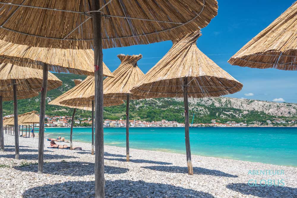 Insel Krk: Strand Vela Plaza in Baska