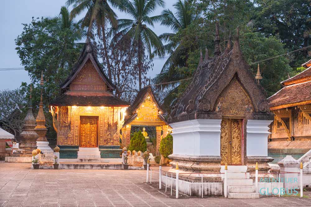 Tipps für Luang Prabang in Laos: Wat Xieng Thong mit roter Kapelle am Morgen