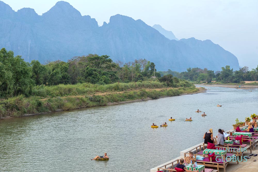 Tipps und ausflüge in Vang Vieng: Tubing auf dem Fluss Nam Song