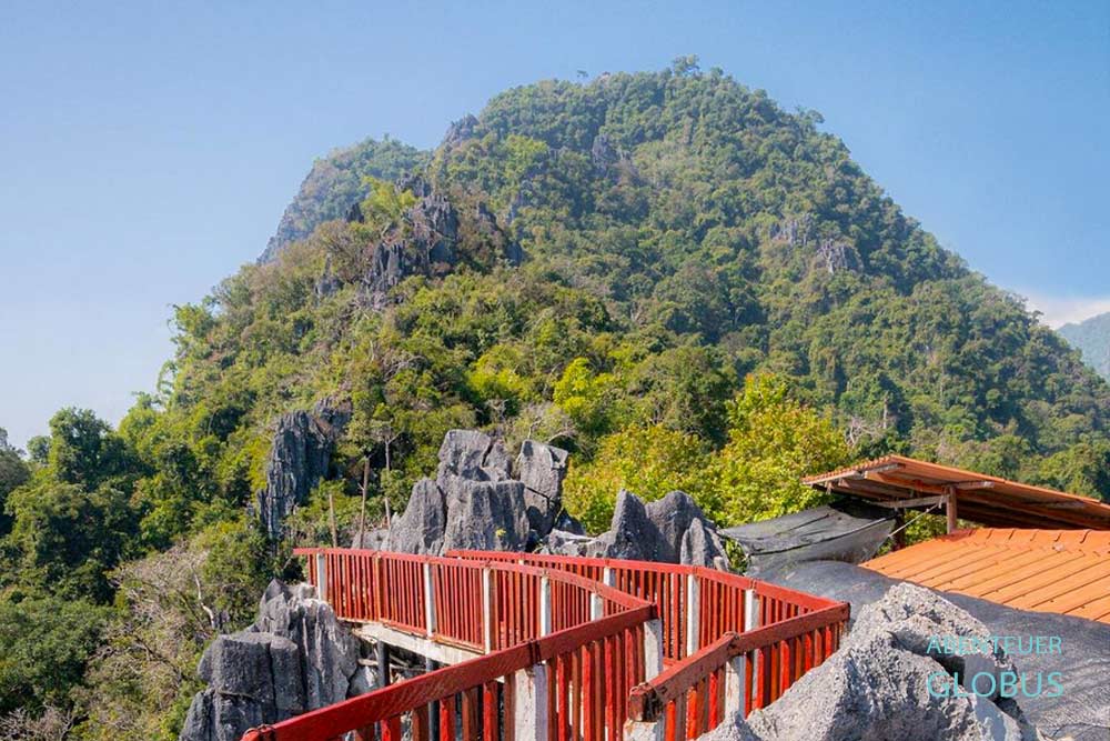 Vang Vieng: Holzstege am Pha Ngeun Viewpoint