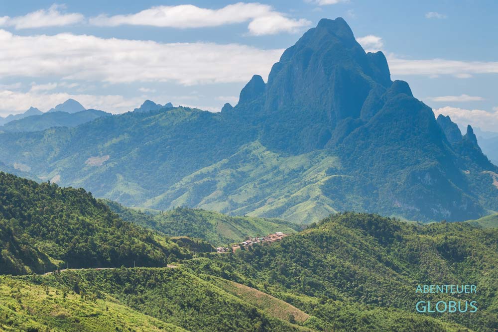 Vang Vieng, Tipps und Highlights:  Anreise mit dem Bus durch die Bergwelt