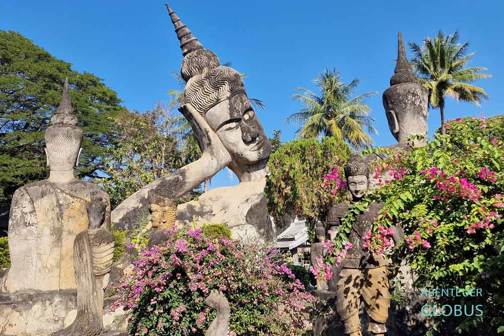 Sehenswürdigkeiten in der Umgebung von Vientiane: Buddha-Park Wat Xieng Khouane Luang