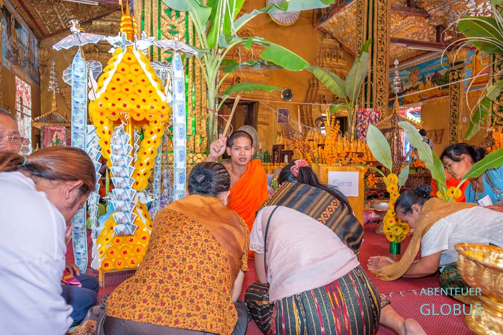 Vientiane in Laos: Tipps, Sehenswürdigkeiten, Ausflüge, Baci-Zeremonie