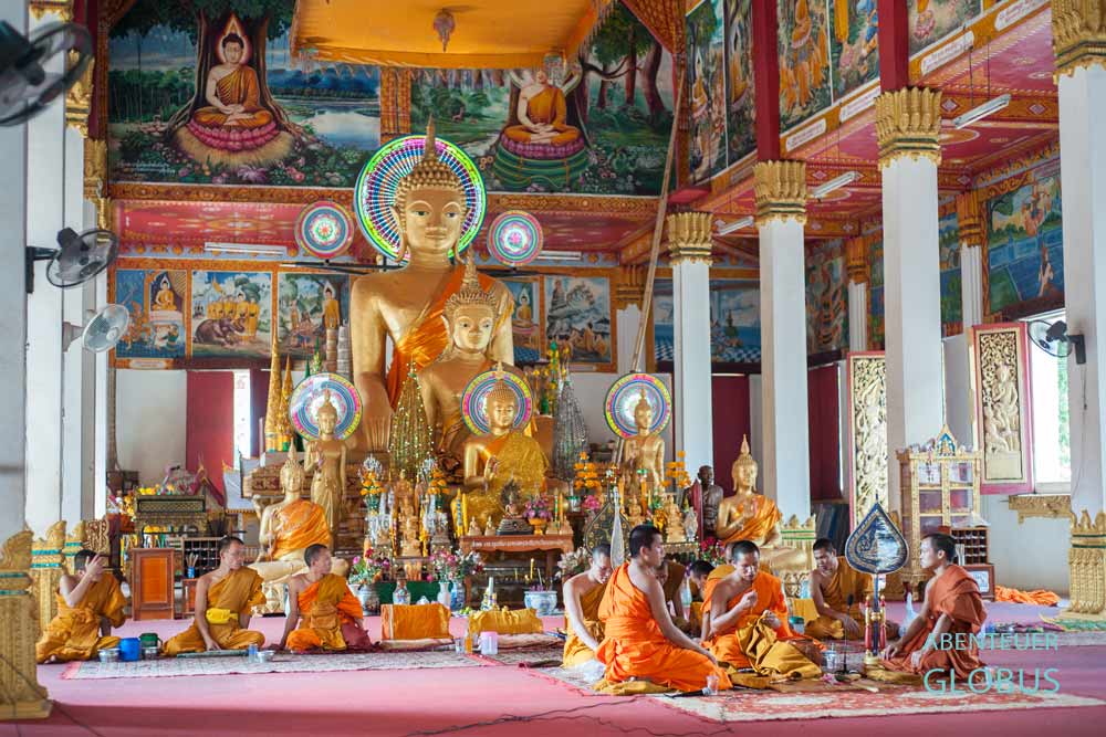 Tipps und Sehenswürdigkeiten für Vientiane: Mönchsweihe im Tempel Wat Haisok