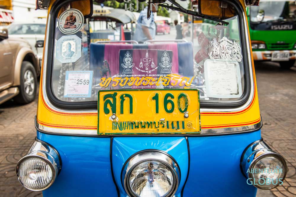 Thailand, Bangkok: Tuk-Tuk Taxi ist ein schnelles Nahverkehrsmittel.