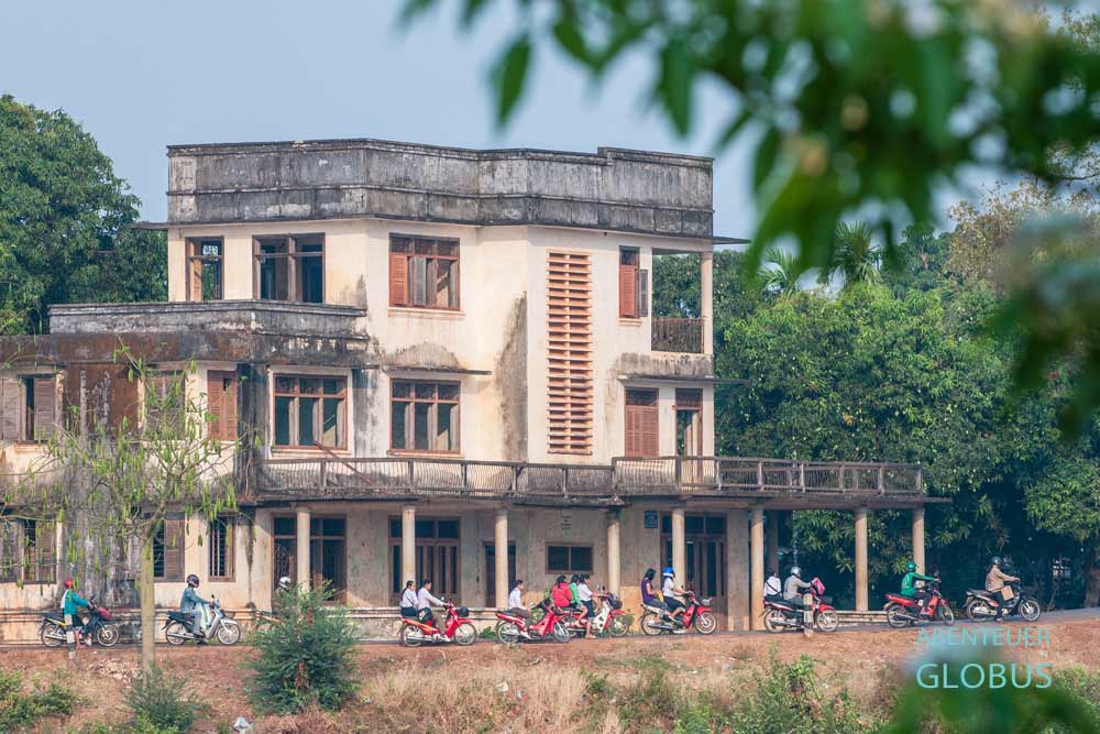 Tipps für Pakse in Laos: Altes Gebäude aus der französischen Kolonialzeit